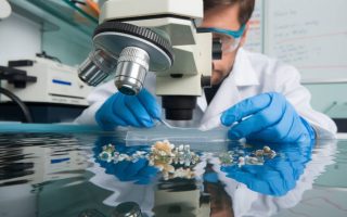 "La gestion des microplastiques : défis et solutions innovantes"
