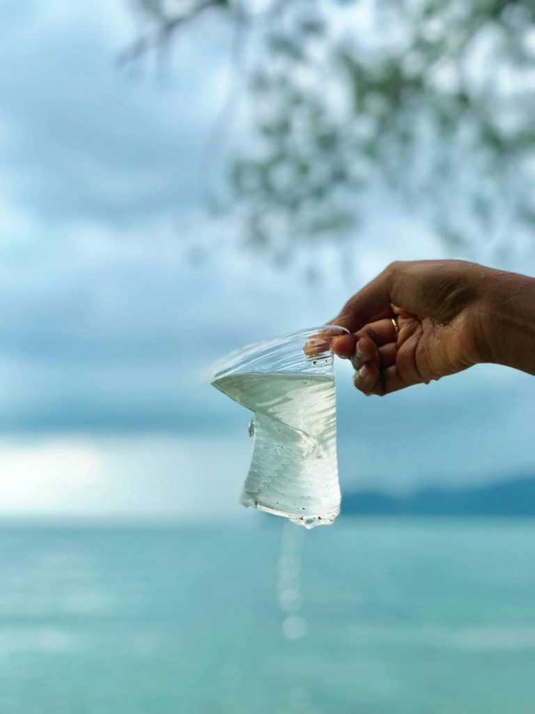 PFAS : Qu'est-ce que c'est et Pourquoi sont-ils Dangereux ?